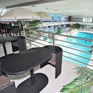 Plavání a relaxace v Hradci Králové: Aquacentrum - bistro nad vodou