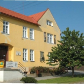 PAMÁTNÍK A. KAŠPARA V LOŠTICÍCH