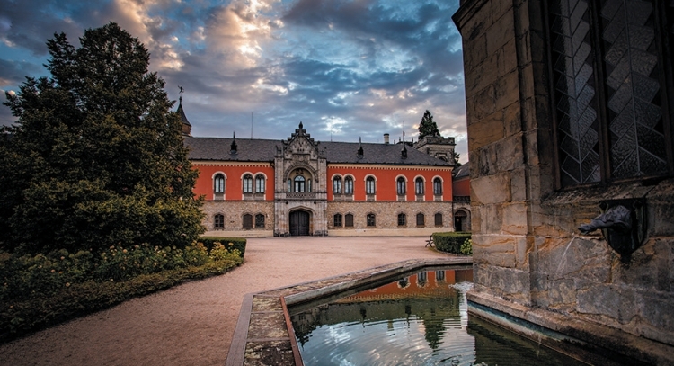 LIBERECKÝ KRAJ : Zámek Sychrov