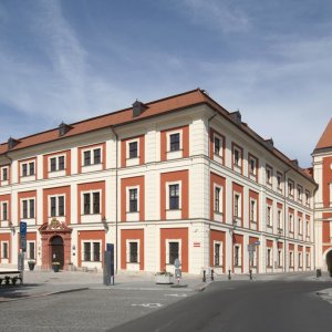 KARLOVARSKÝ KRAJ: -