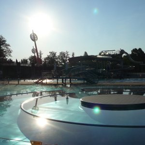 Plavání a relaxace v Hradci Králové: Koupaliště Flošna