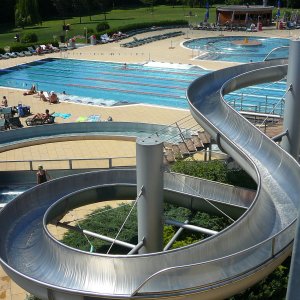 AREÁL FLOŠNA HRADEC KRÁLOVÉ: -