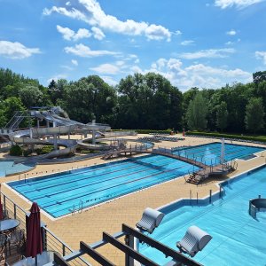 AREÁL FLOŠNA HRADEC KRÁLOVÉ: -